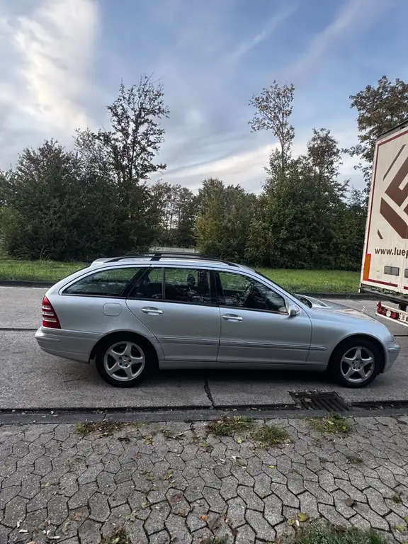 Mercedes-Benz C 240 2004 из Европы — купить под ключ