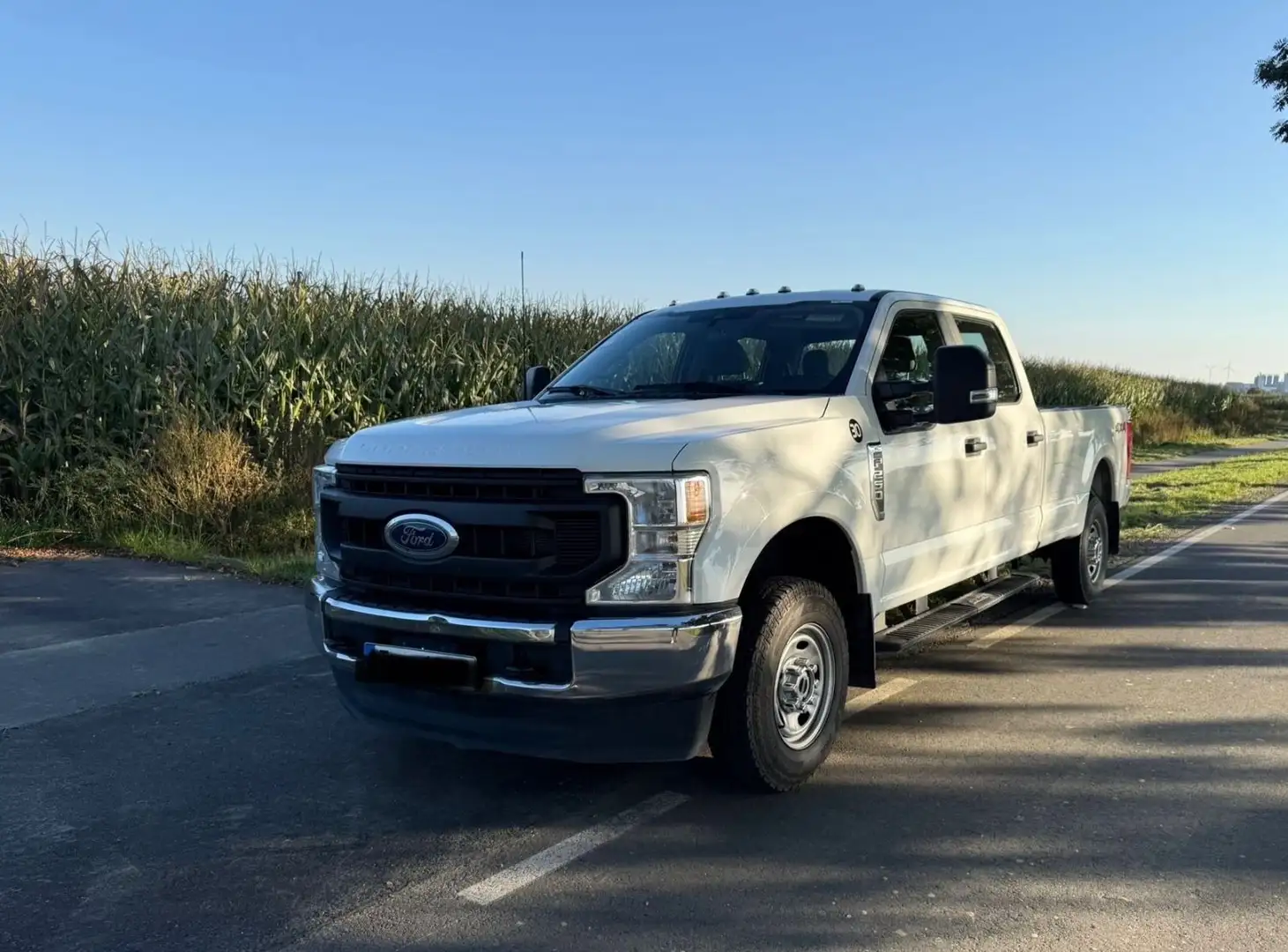 Ford F 250 6.2l V8 Super Duty XL- Long Bed - 4X4 Bílá - 1