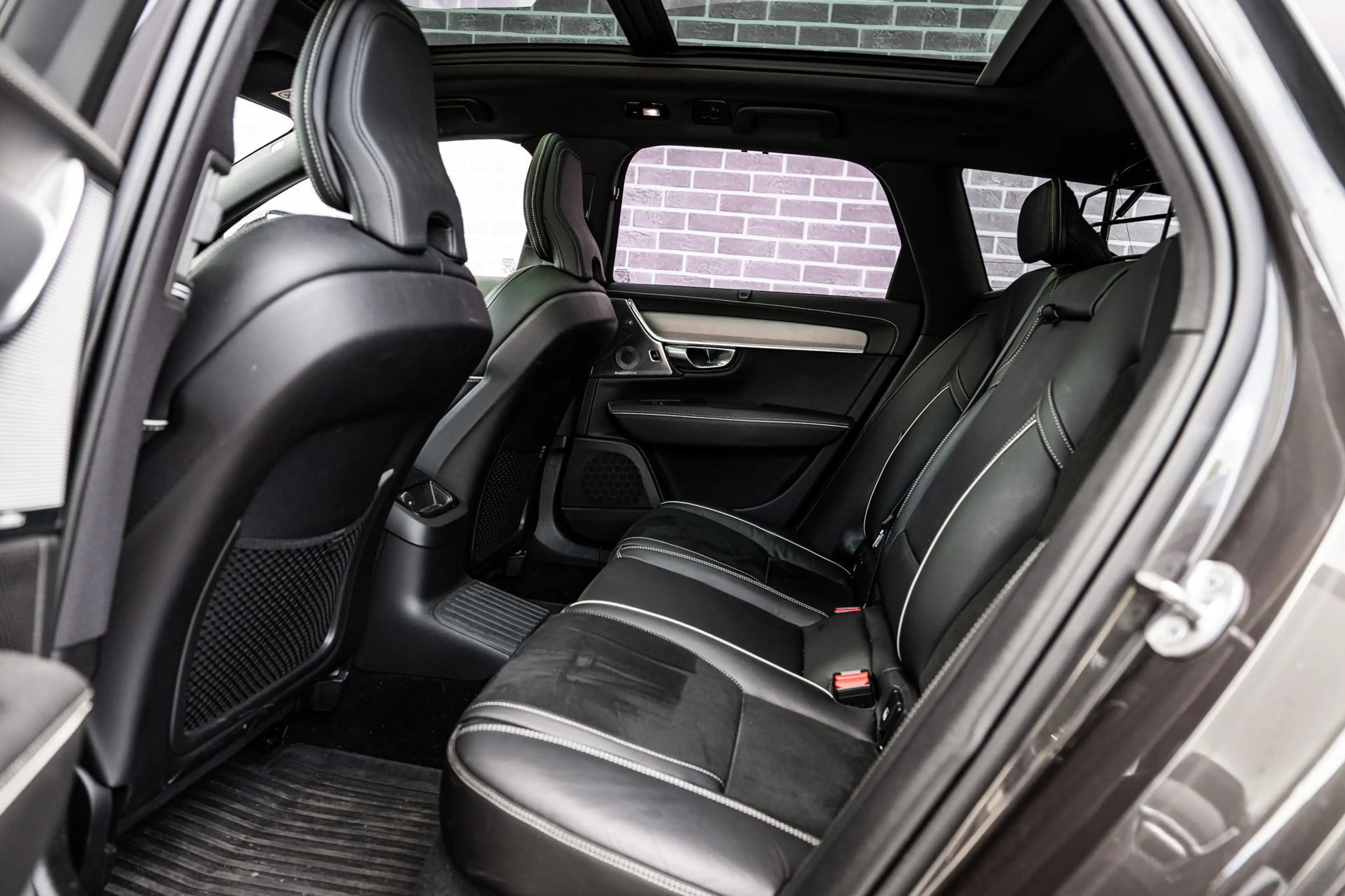Volvo V90 2.0 T8 AWD R-Design | Trekhaak | SOH 98% | Luchtv — photo 10