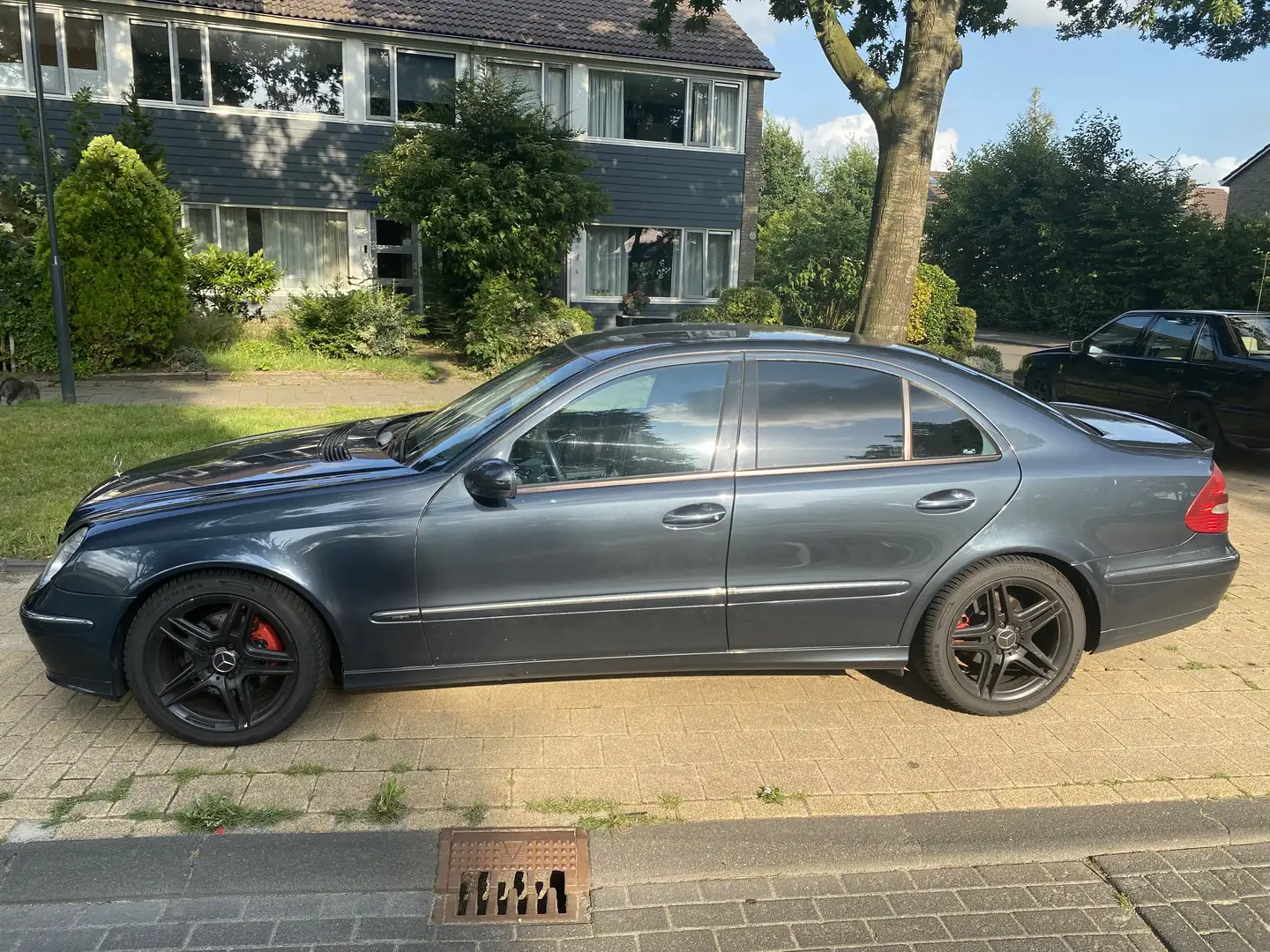 Mercedes-Benz E 320 Elegance 4-Matic Albastru - 1