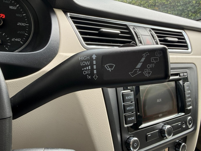 SEAT Toledo 1.2 TSI Reference — photo 13