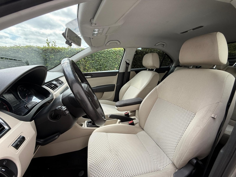 SEAT Toledo 1.2 TSI Reference — photo 8