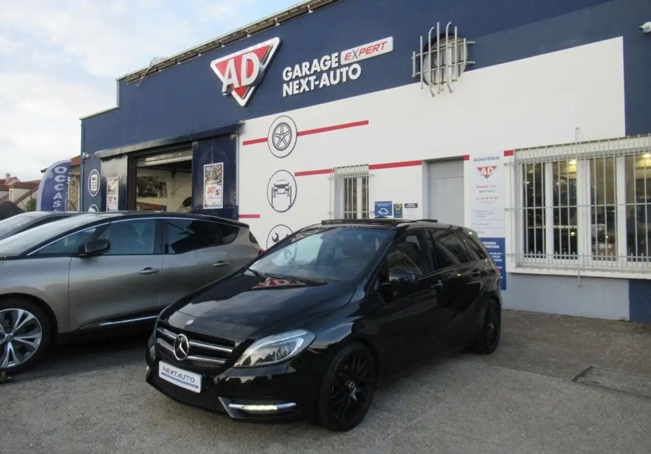Mercedes-Benz B 200