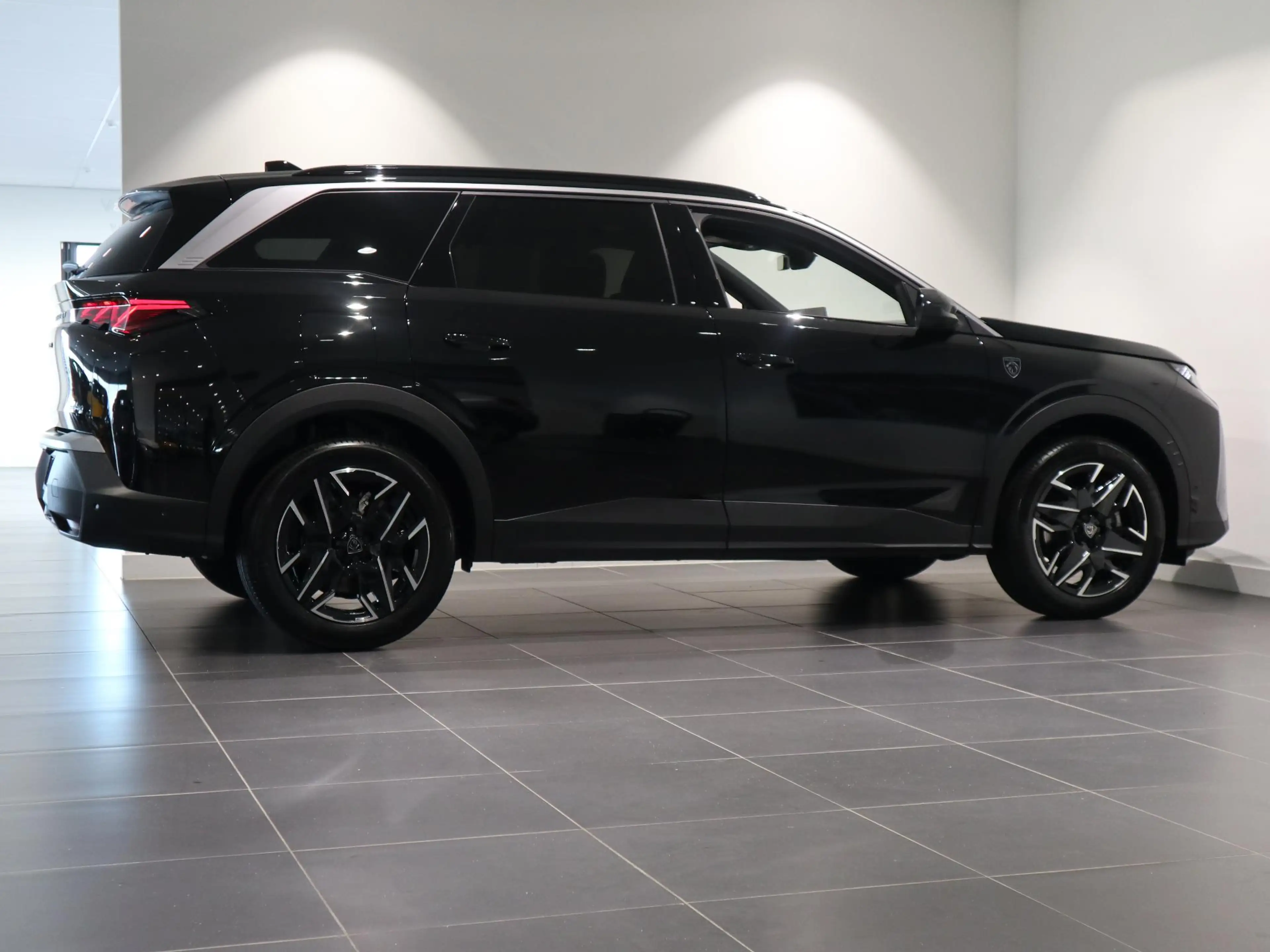 Peugeot 5008 HYBRID 145 GT - ELEKTRISCHE KOFFERKLEP - ADAPTIVE — photo 6