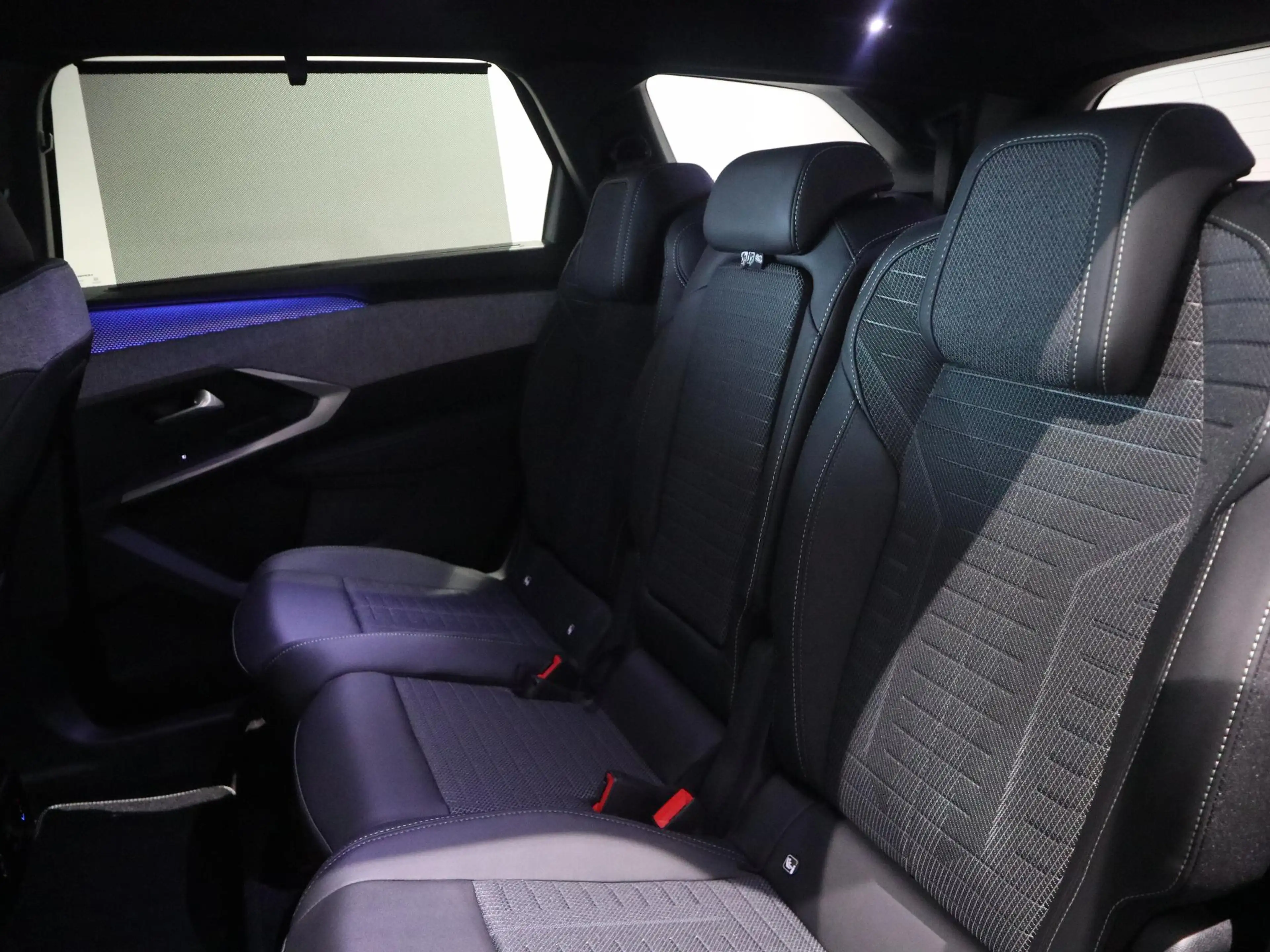 Peugeot 5008 HYBRID 145 GT - ELEKTRISCHE KOFFERKLEP - ADAPTIVE — photo 10