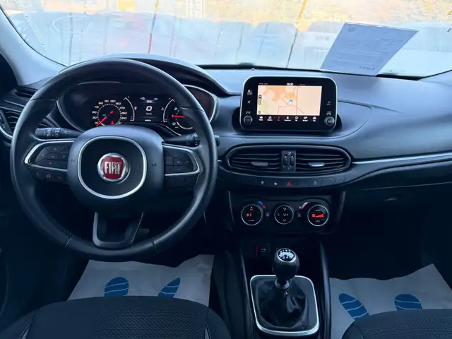 Fiat Tipo view 11