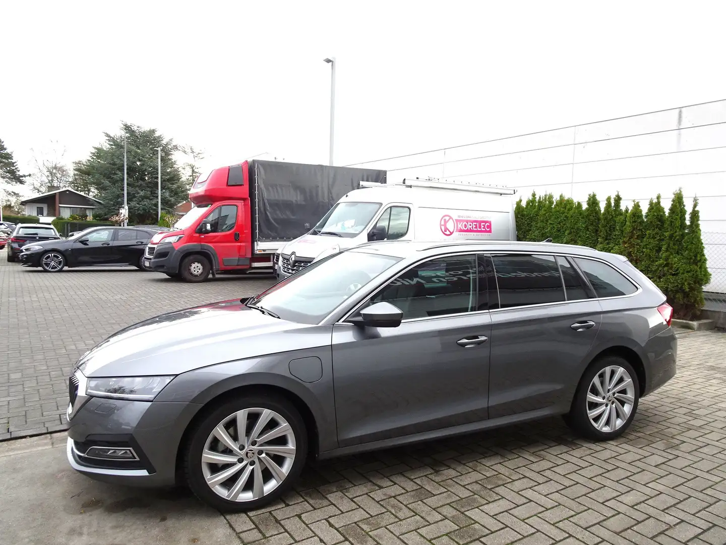 Skoda Octavia 1.4TSI iV DSG,CARPLAY,ADAPT.CRUISE,FULL LED,PDC Gris - 2