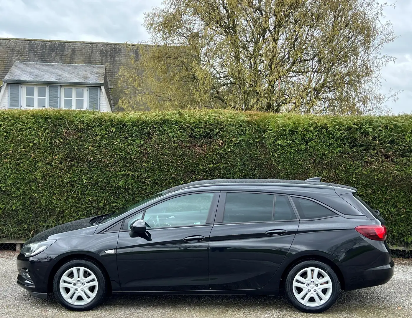 Opel Astra 1.6 CDTi - Euro 6b - Navigation - Bluethoot !! Noir - 2