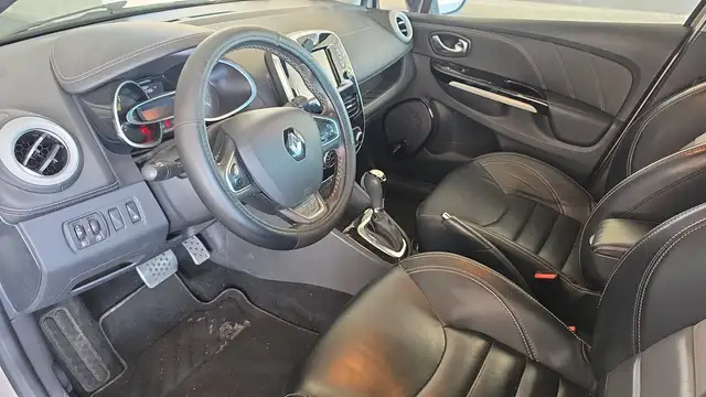 Renault Clio view 8