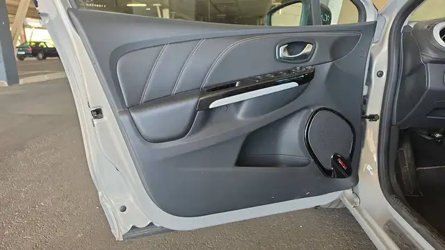 Renault Clio view 7