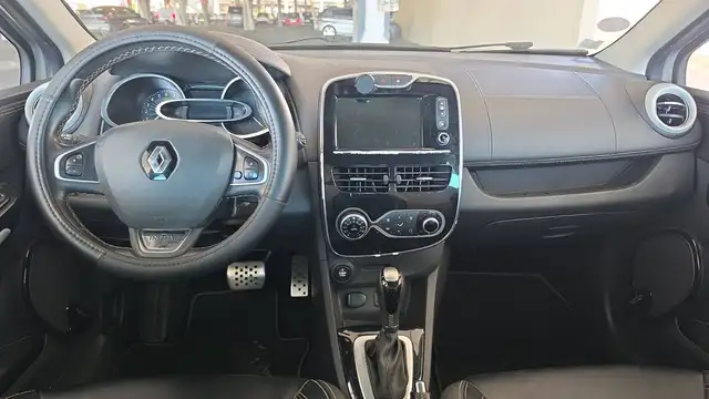 Renault Clio view 11