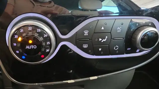 Renault Clio view 13