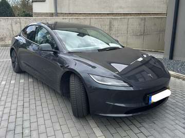 Model 3 RWD Hinterradantrieb
