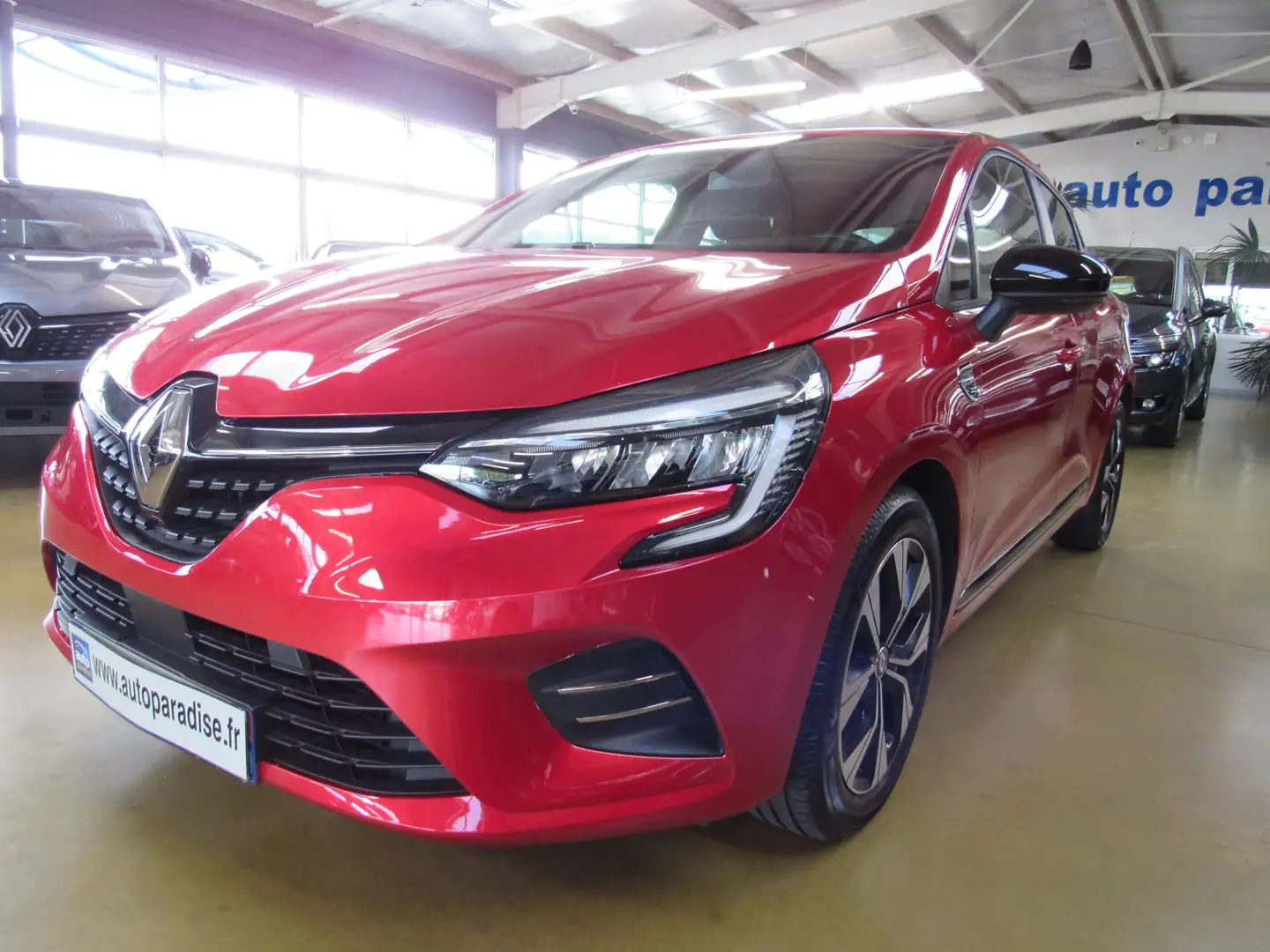 Renault Clio 1.0 TCE 90 LIMITED + OPTIONS Rouge - 1
