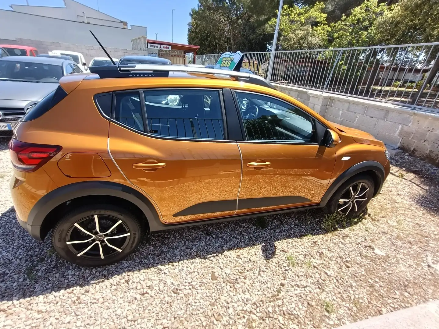 Dacia Sandero Sandero Stepway 1.0 tce Comfort SL Eco-g 100cv Bronze - 2