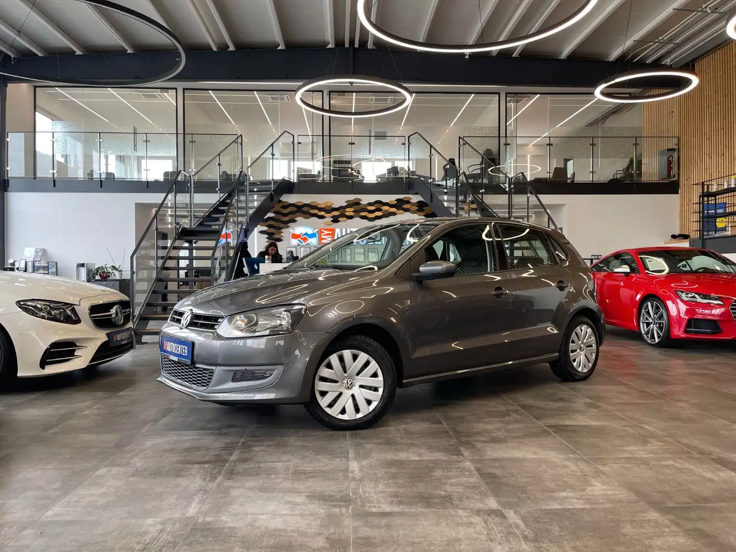 Volkswagen Polo V Trendline *2. Hand*Klima*Radio*Isofix* Grau - 1