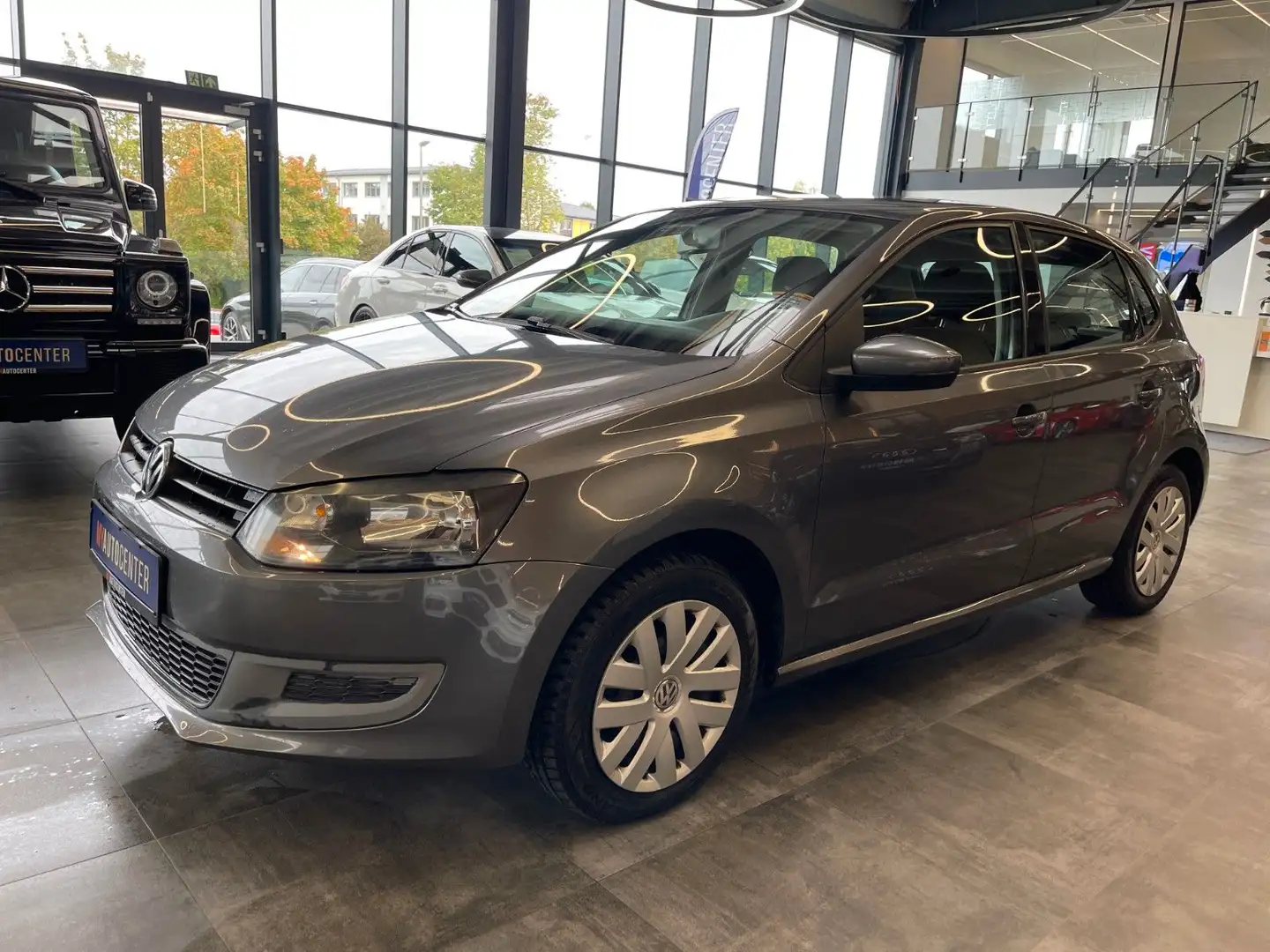 Volkswagen Polo V Trendline *2. Hand*Klima*Radio*Isofix* Grau - 2