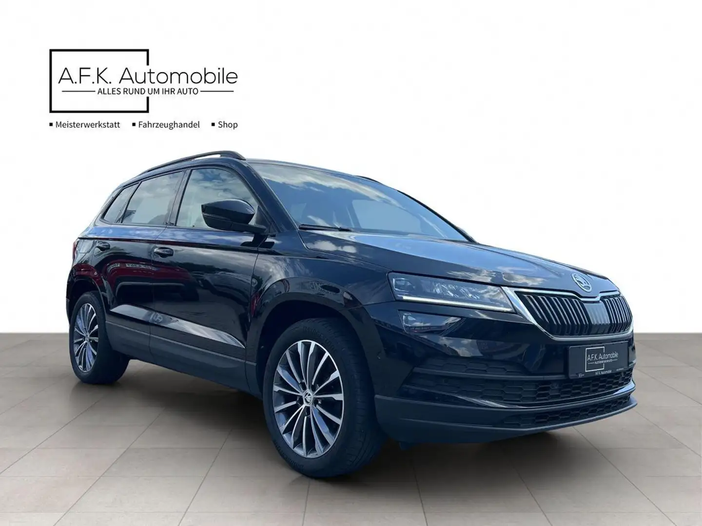 Skoda Karoq 2.0 TDI DSG 4x4 | TRAVELLER PLUS | DCC | Schwarz - 1