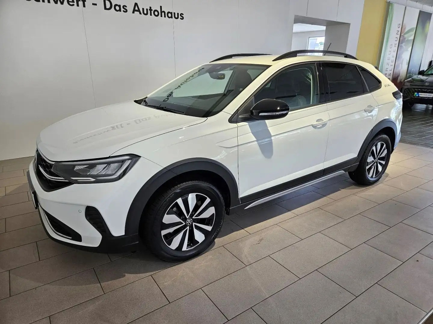 Volkswagen Taigo 1.0 TSI Goal DSG AHK LED Navi ACC RFK GJR Weiß - 2
