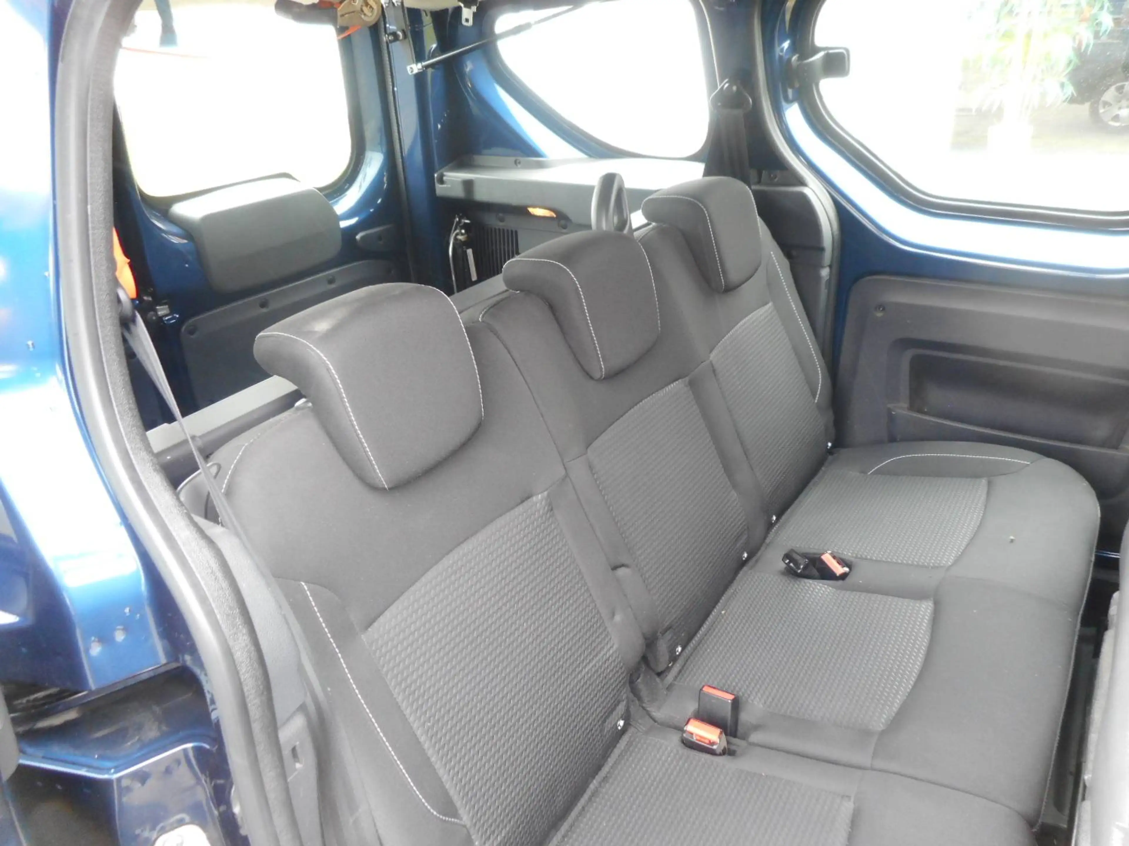 Dacia Dokker Dokker SCe 100 Comfort — photo 9