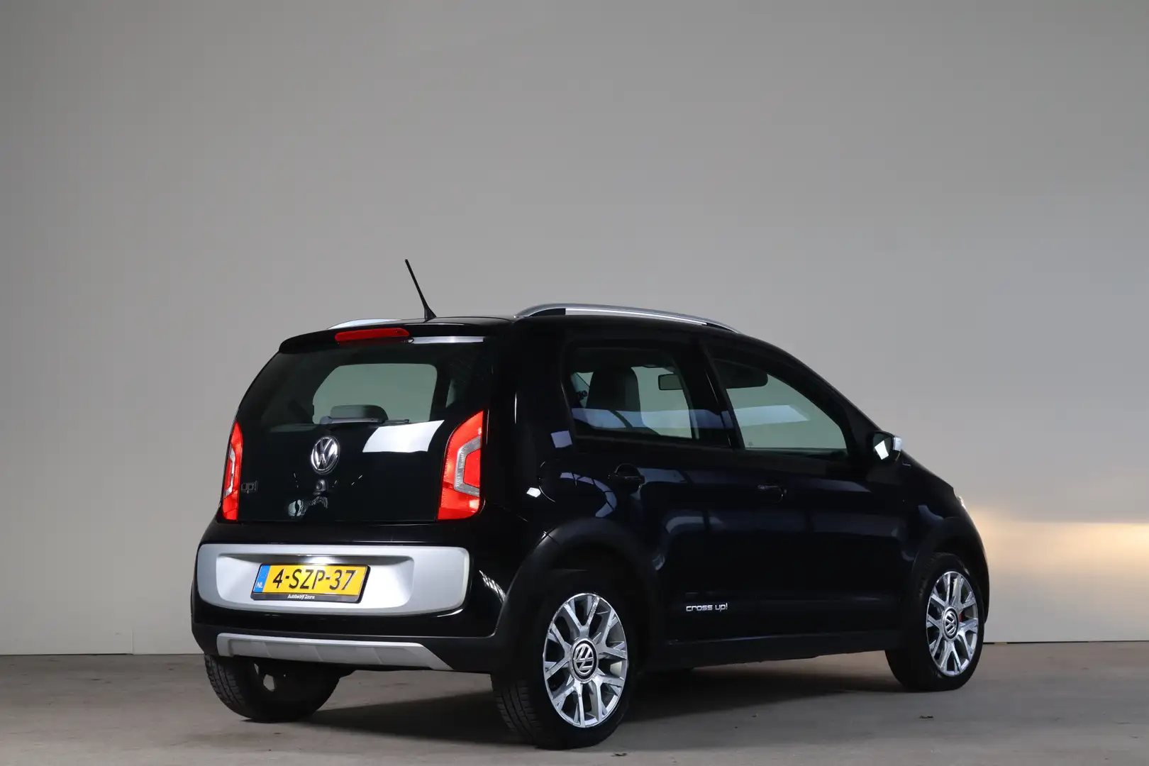 Volkswagen up! 1.0 cross up! BlueMotion - NL- Auto!! Airco I Radi Noir - 2