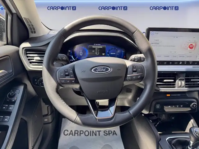 Ford Focus view 12