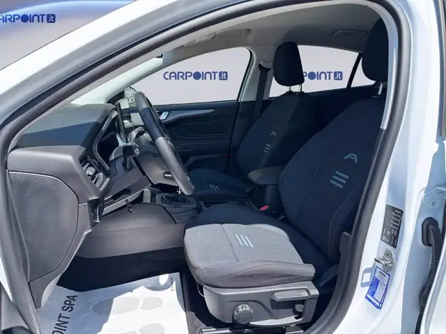 Ford Focus view 9