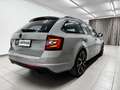 Skoda Octavia 2.0 TDI DPF RS  4x4 / LED/ VIRTUAL/ PANORAMAD./... Grau - thumbnail 6