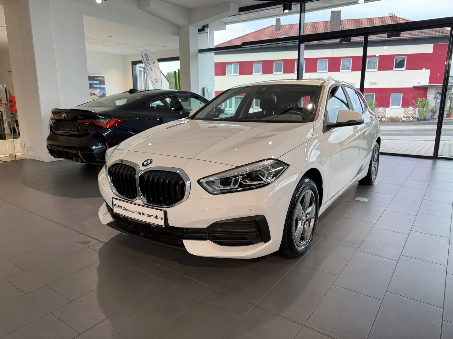 BMW 118 i Advantage DAB LED WLAN Pano.Dach Tempomat White - 1