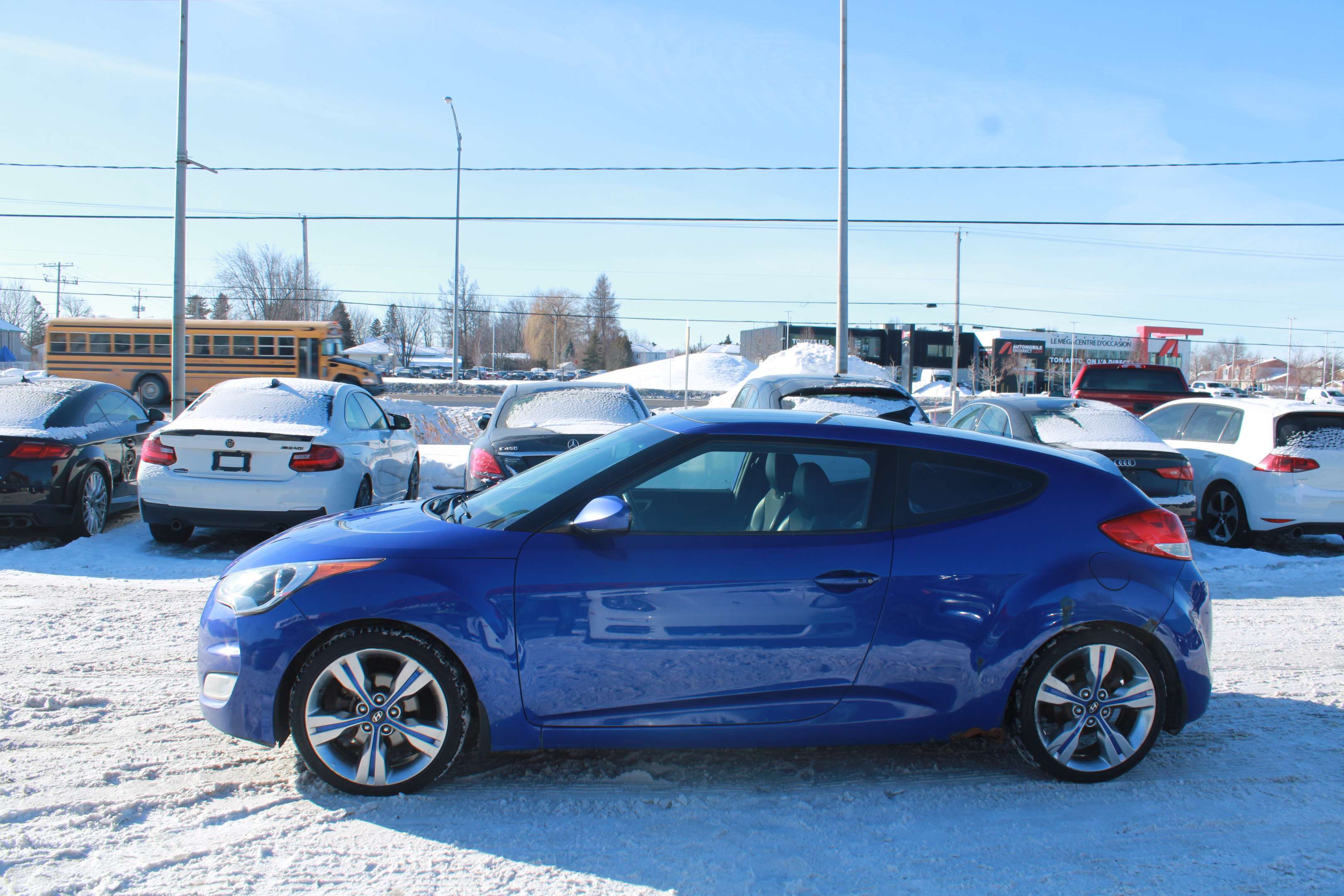 2013 Hyundai Veloster w-Tech - Image 3