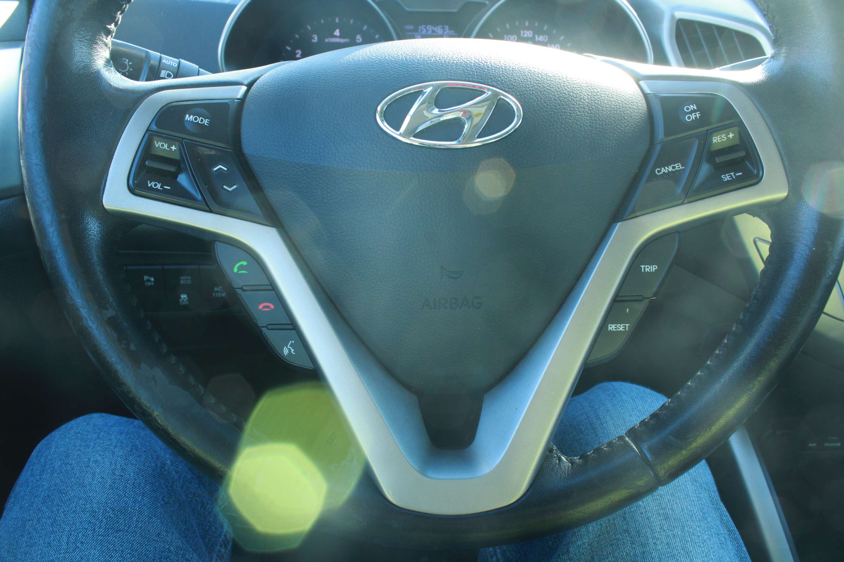 2013 Hyundai Veloster w-Tech - Image 15