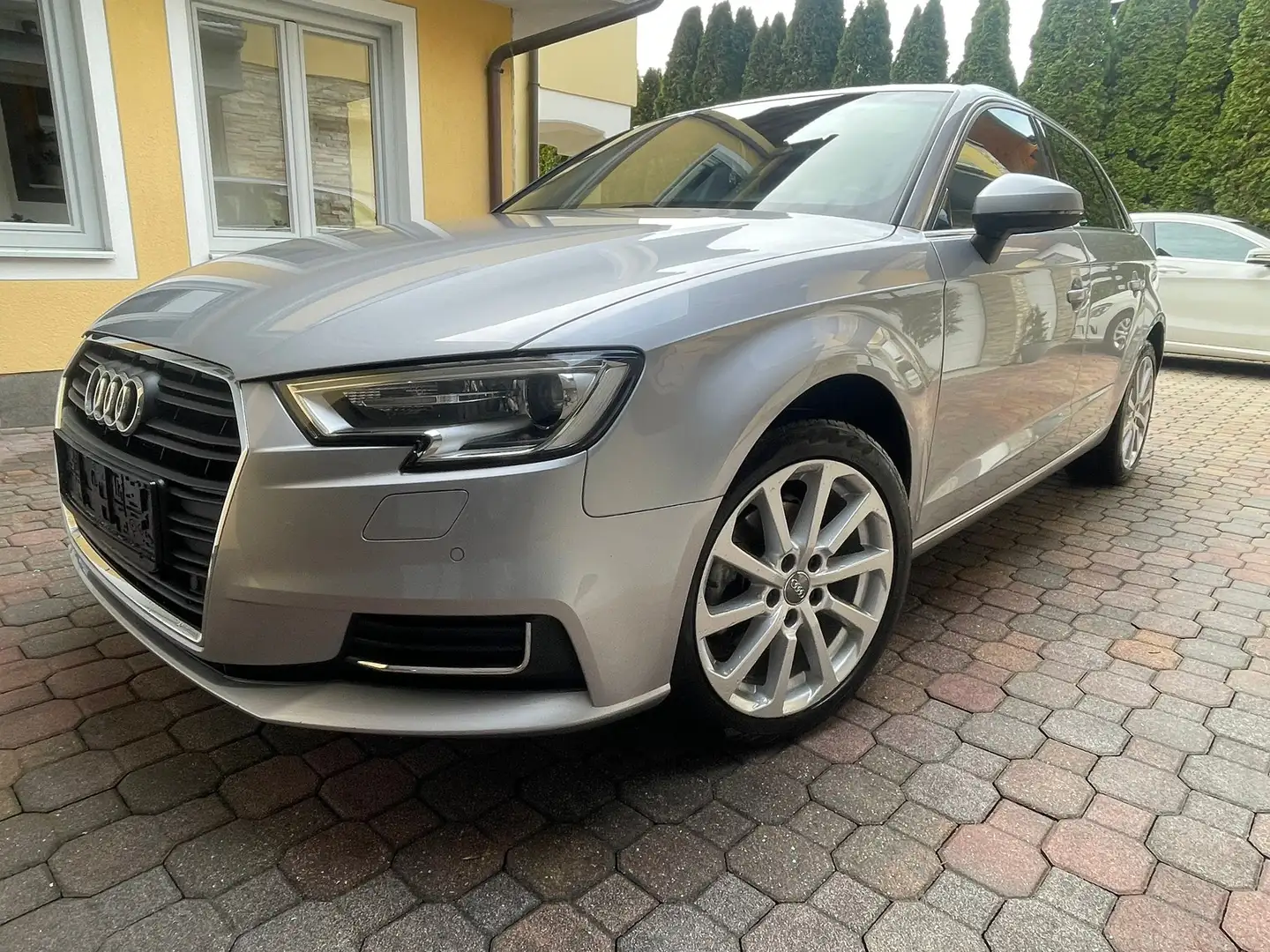 Audi A3 A3 SB 1,6 TDI - Intense, 1. Besitz Silber - 1