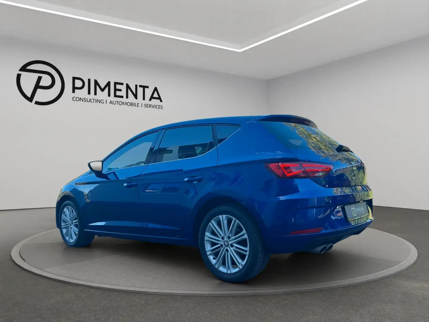 SEAT Leon XcellenceLED*NAVI*ACC*KAMERA*CARPLAY*1 Hand Modrá - 2
