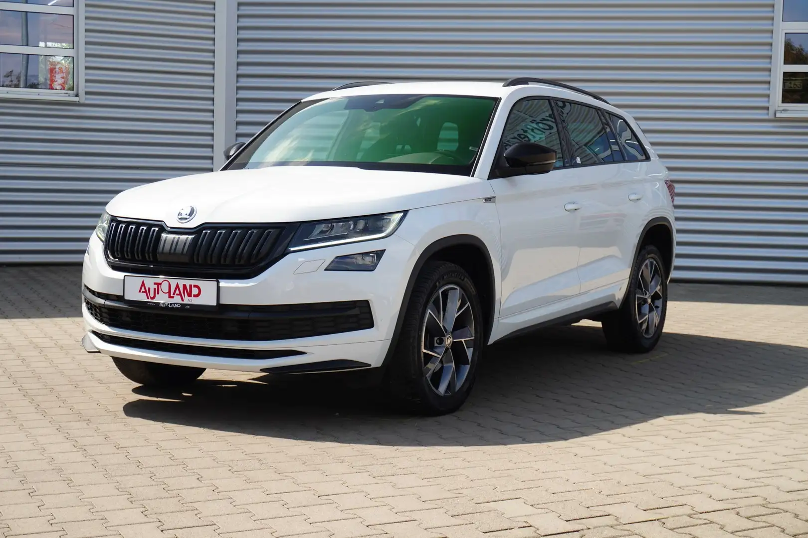 Skoda Kodiaq 1.5 TSI Sportline DSG LED Navi DAB Memory Fehér - 2