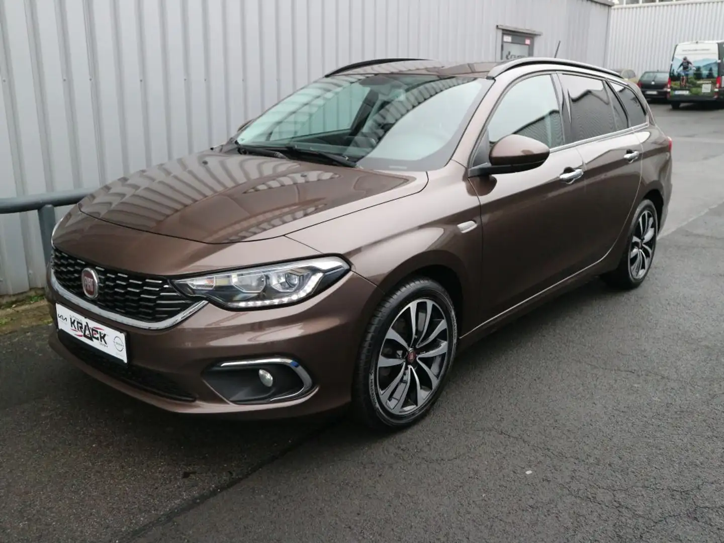 Fiat Tipo Kombi 1.4 T-Jet Lounge Braun - 1