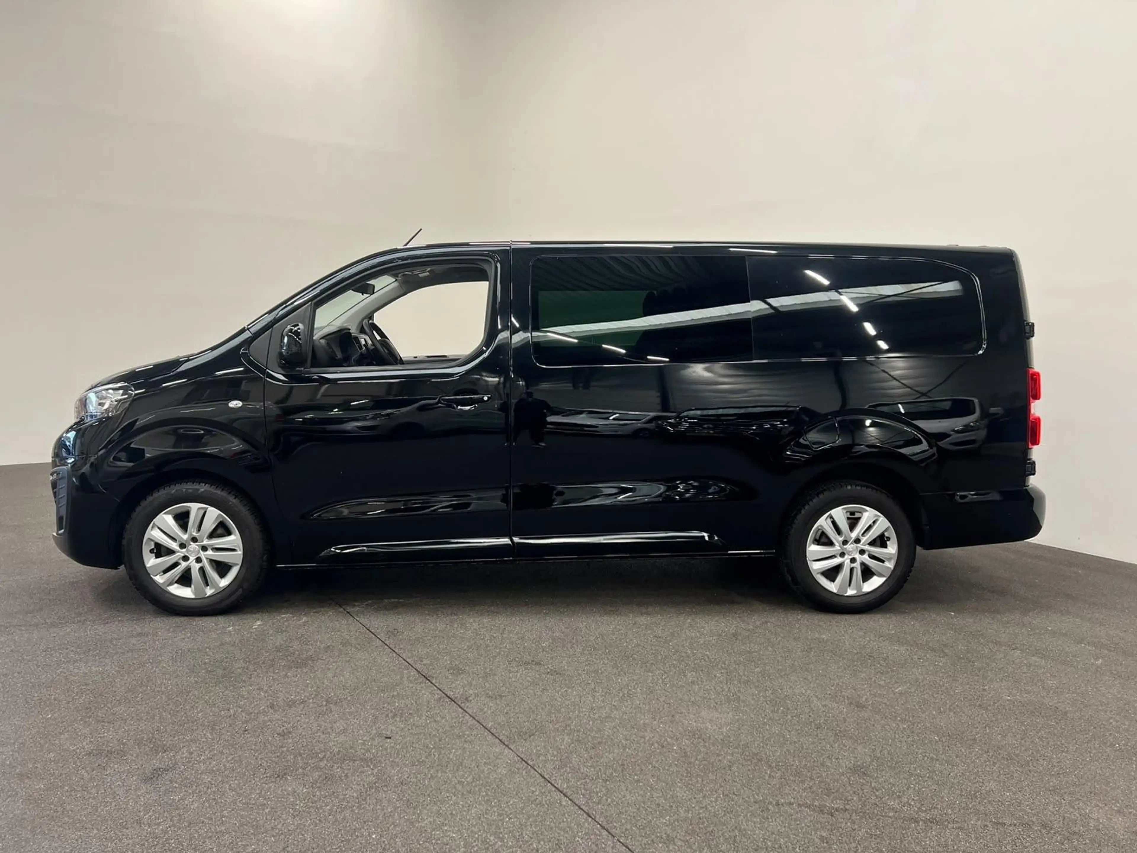 Peugeot Expert 2.0 180PK L3 Premium Dubbele Cabine Automaat Airco — photo 2