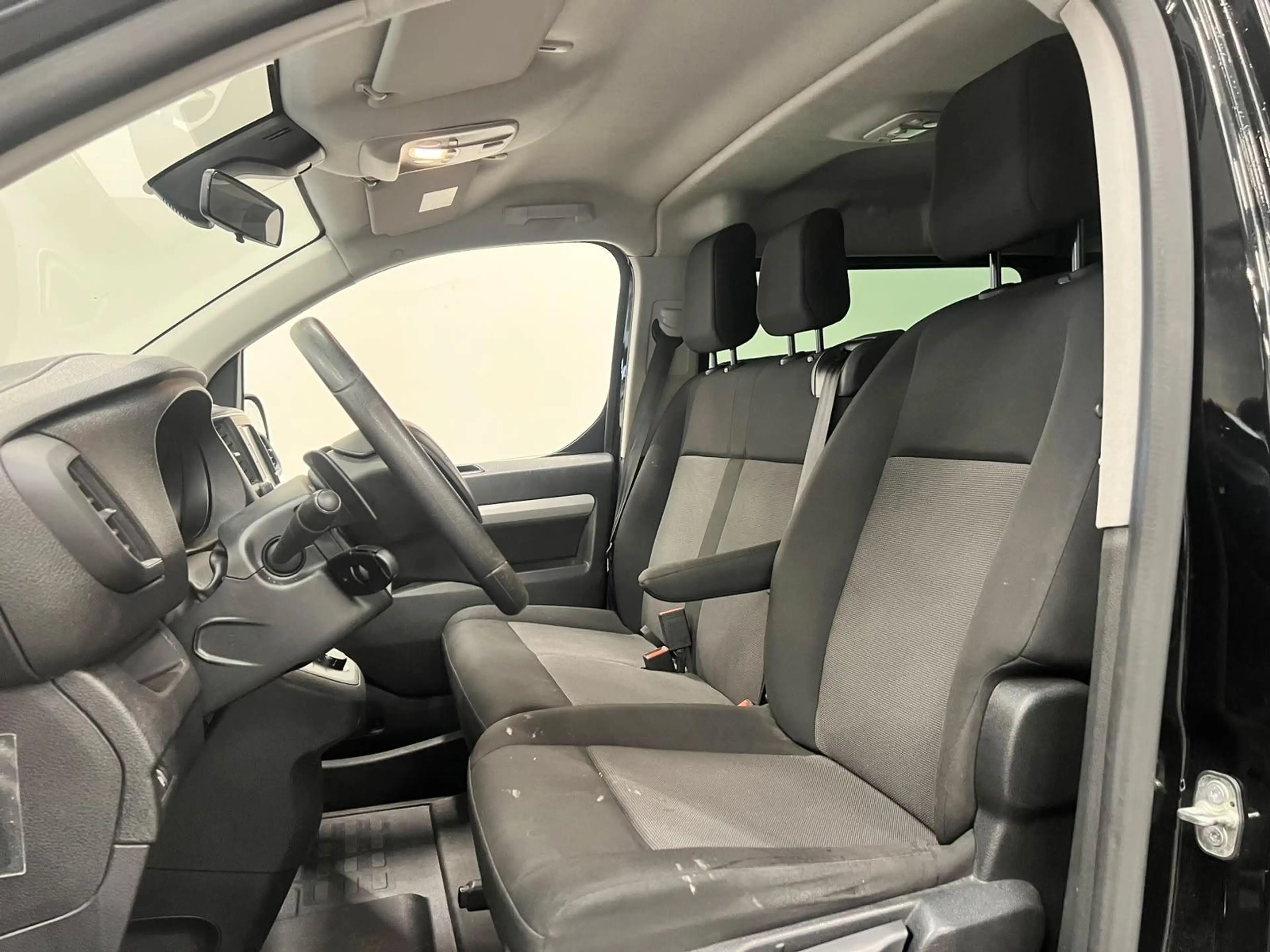 Peugeot Expert 2.0 180PK L3 Premium Dubbele Cabine Automaat Airco — photo 4