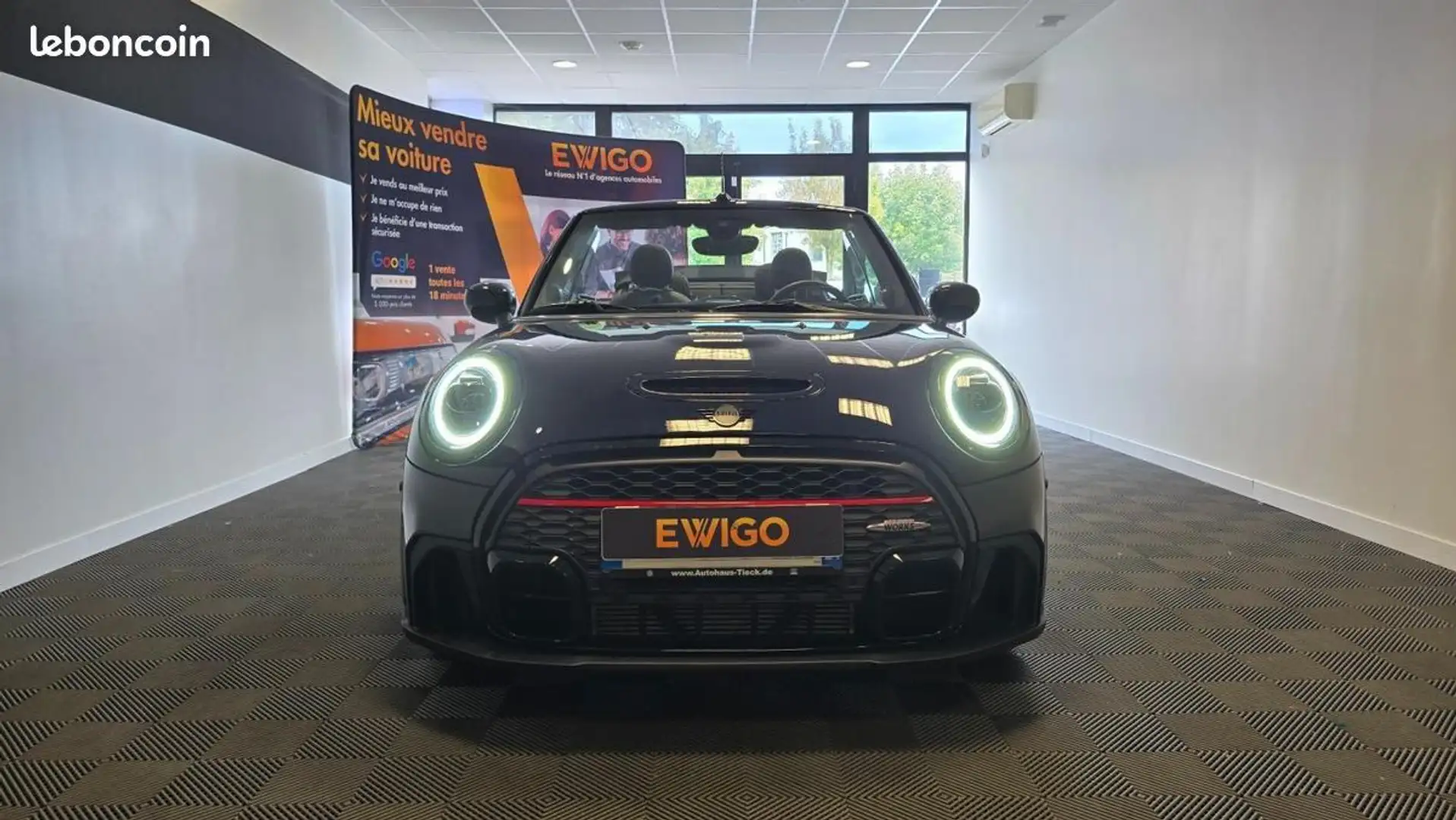 MINI One COOPER Cabriolet John Works Ultimate 2.0i 231CH BVA Sport (F57) LCI GARANTIE JUSQU'AU 10-2027 Bleu - 2