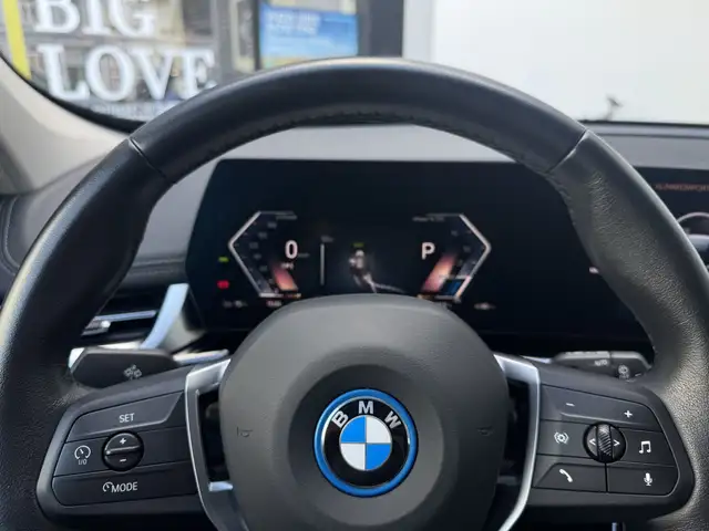 BMW Ix1 view 12