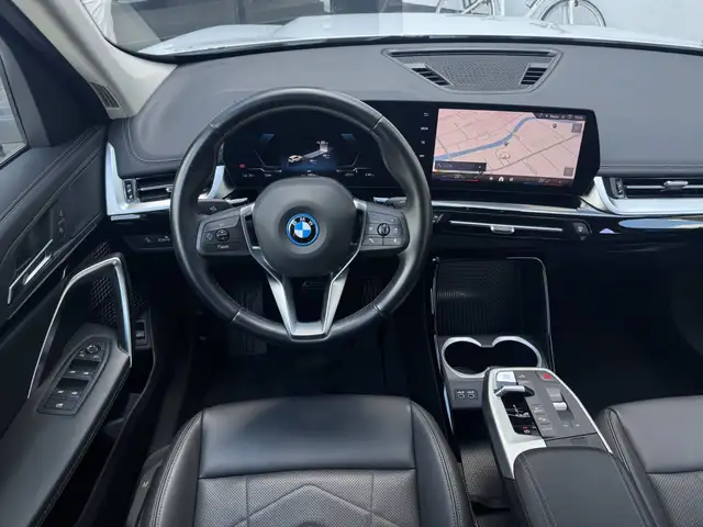 BMW Ix1 view 6