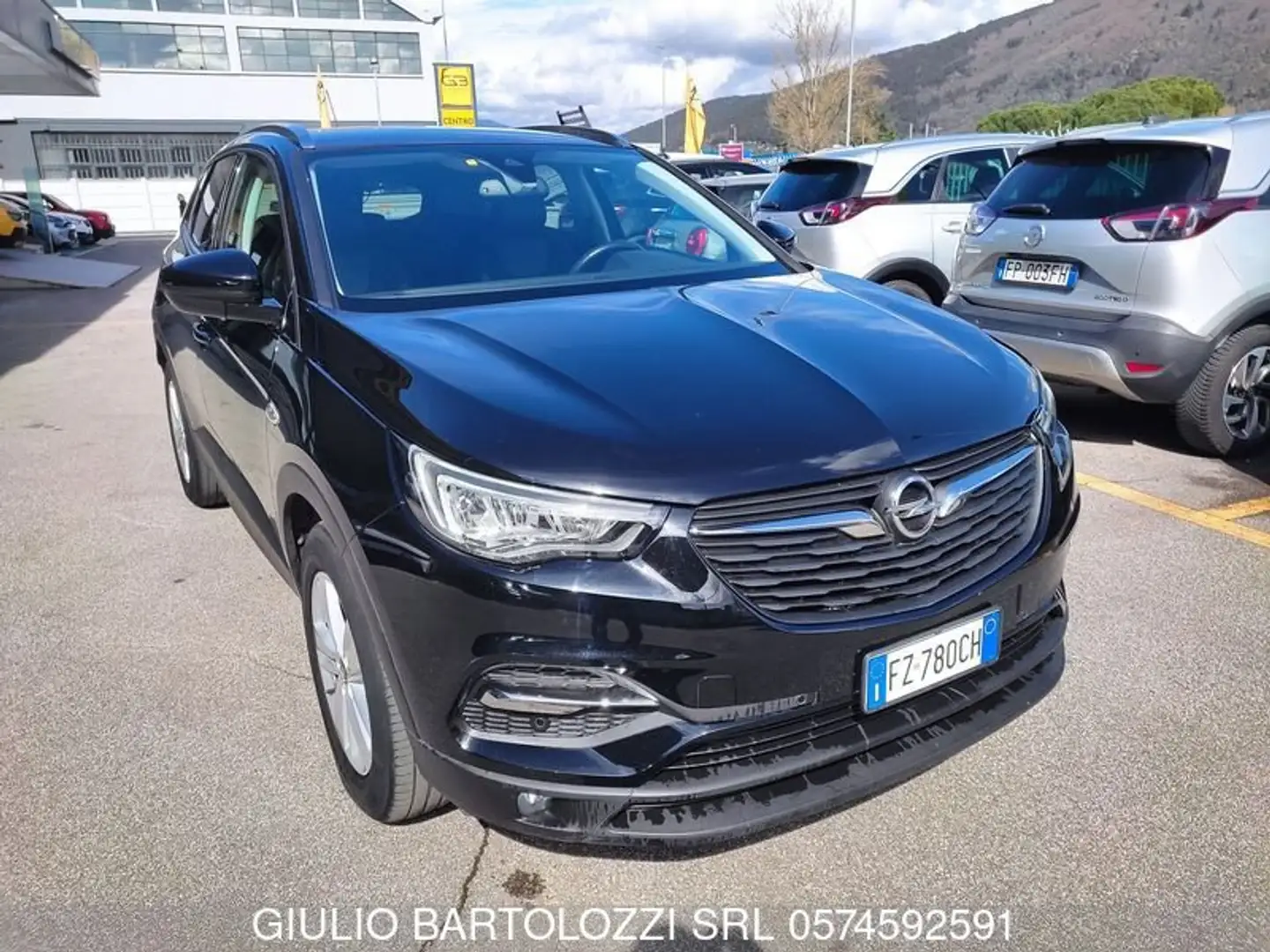Opel Grandland 1.5 diesel Ecotec Start&Stop  120 Anniversary Schwarz - 1