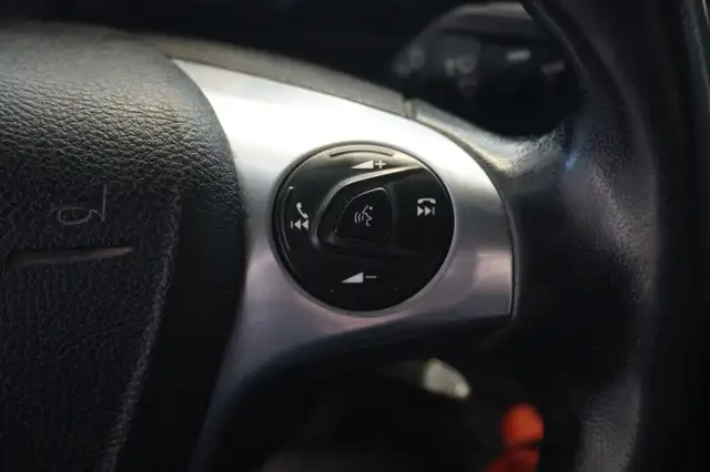 Ford Transit Connect view 13