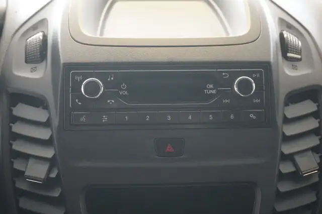 Ford Transit Connect view 15