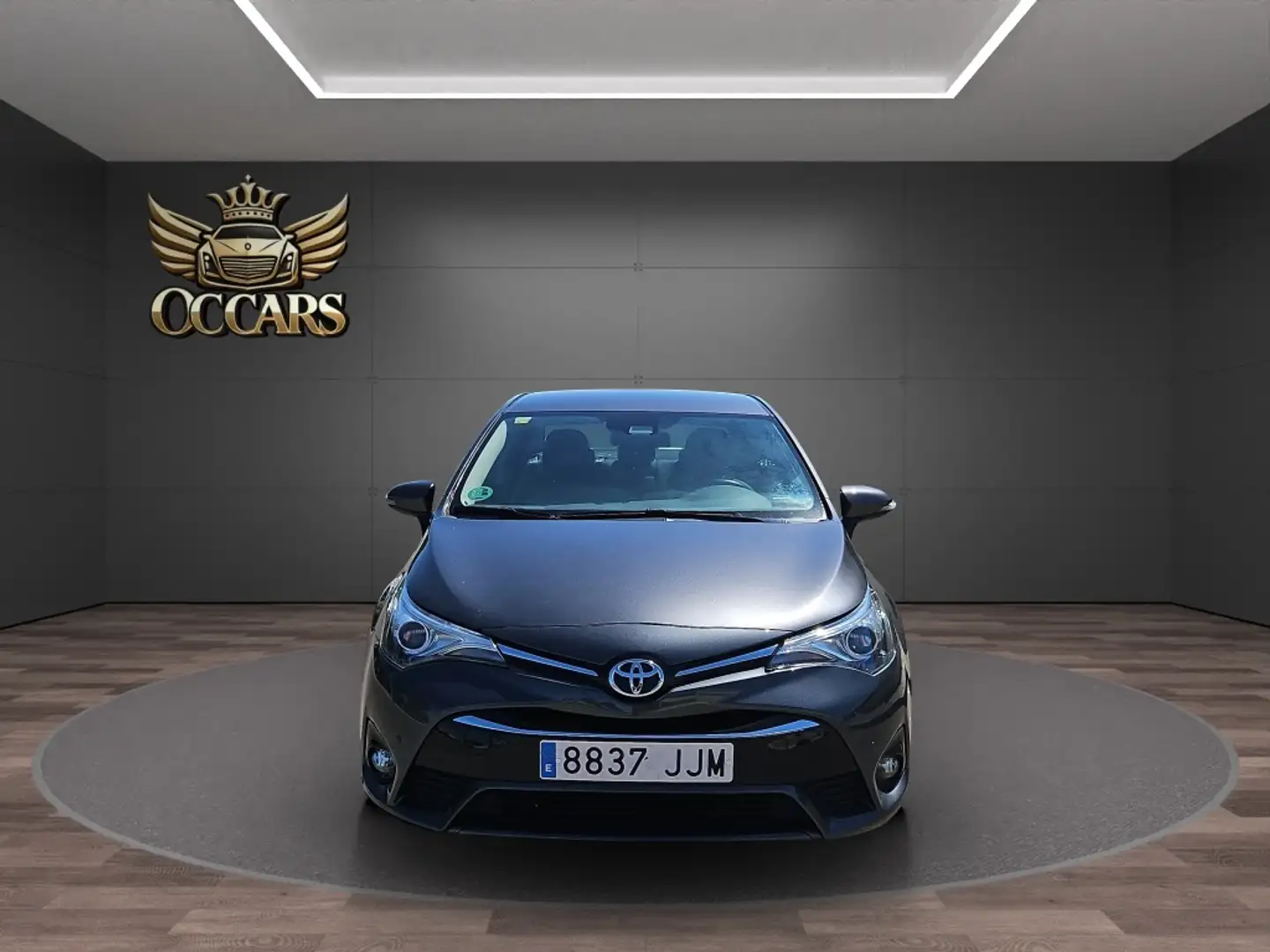 Toyota Avensis 150D Advance Gris - 2