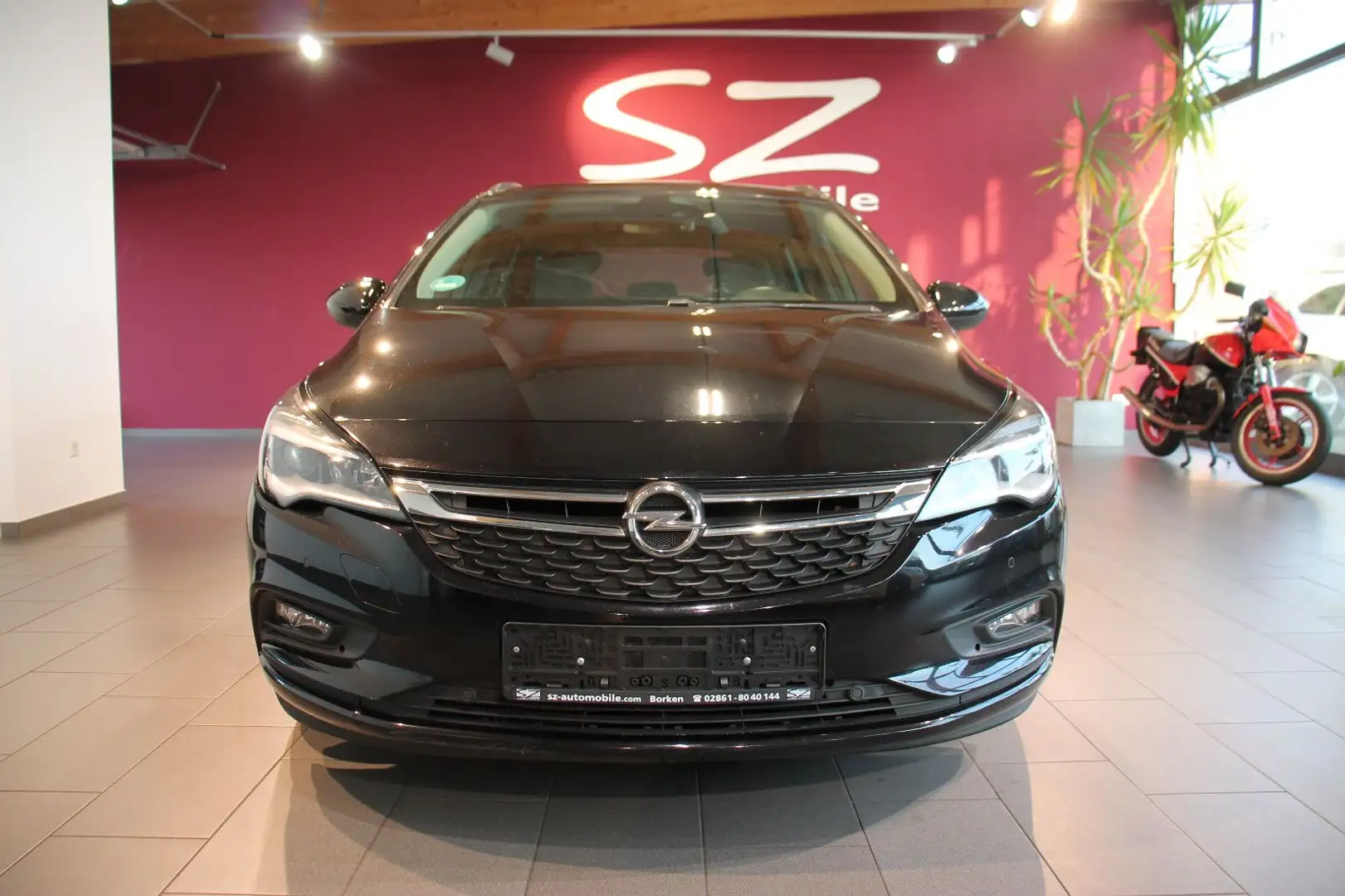 Opel Astra K Sports Tourer Business Start/Stop Schwarz - 2