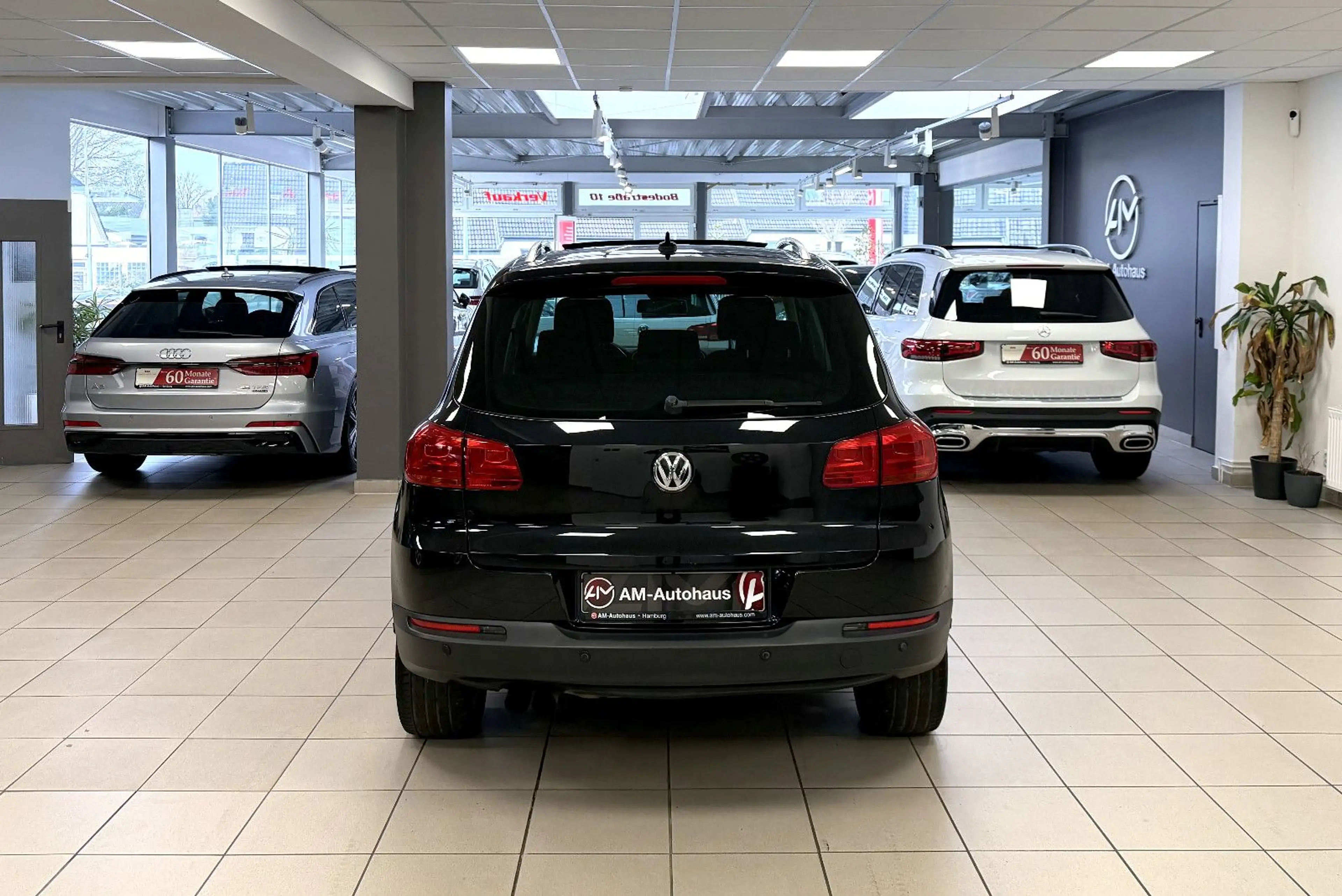 Volkswagen Tiguan 2,0 TSI 4Motion *Life*PanSD*Navi*DYNAUDIO — photo 10