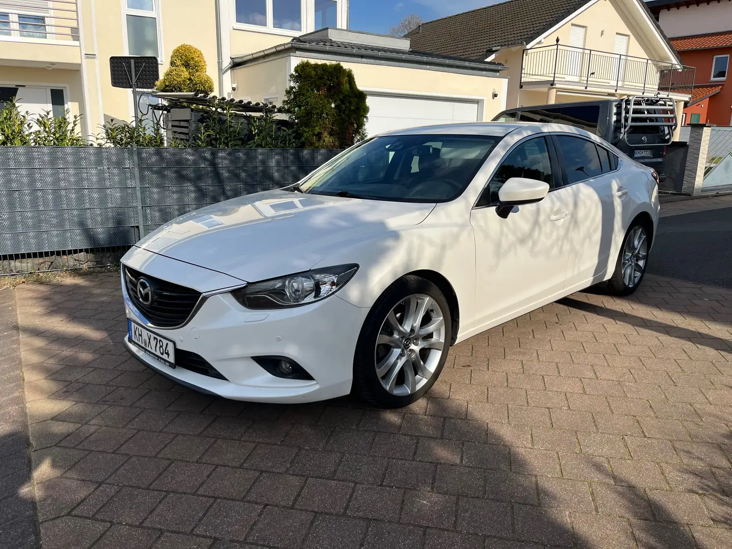 Mazda 6 6  2.2 SKYACTIV-D Sports-Line Weiß - 1
