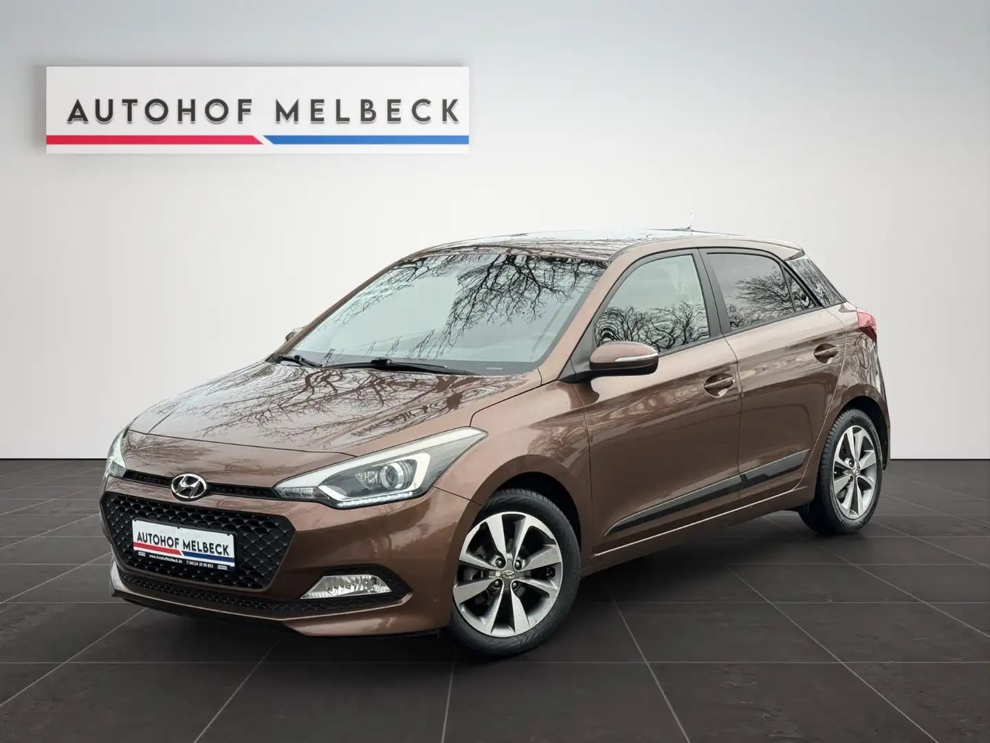 Hyundai i20 YES! *2.HAND*NAVI*R.KAMERA*S-HEFT*SPURHALTE* Brun - 1