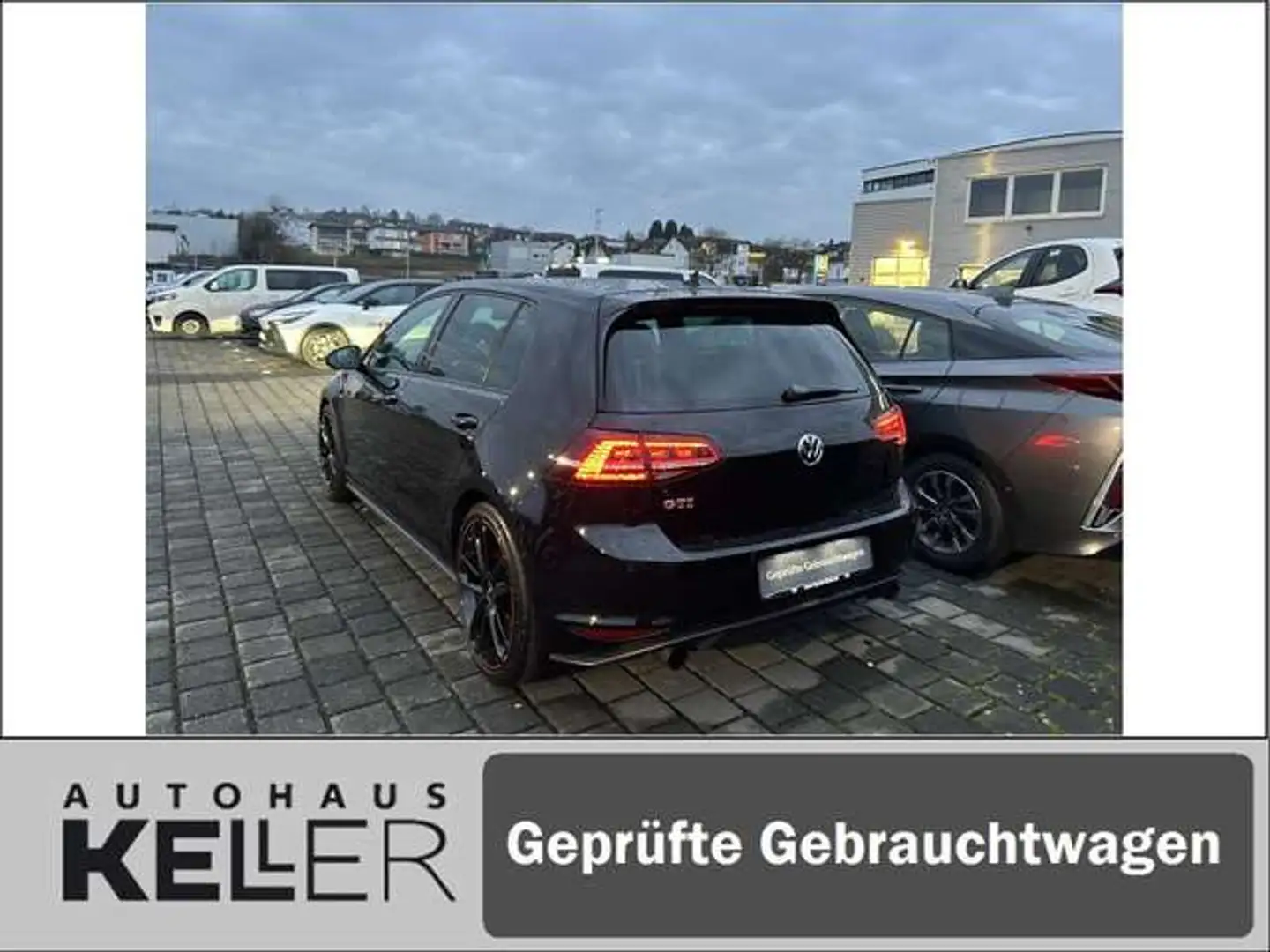 Volkswagen Golf GTI Performance BlueMotion Technology DSG - 2