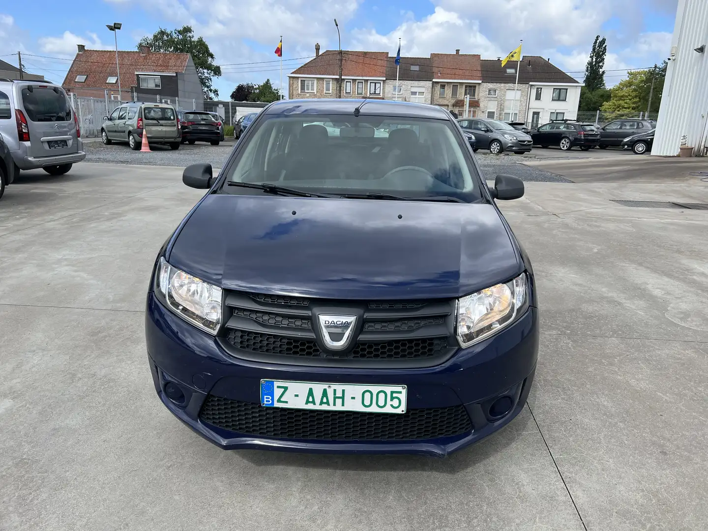 Dacia Logan 1200 cc Benzine - 1